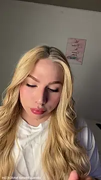 Snapshot of IsabellaFigueredo__ chatting on 27, 2, 2026 IsabellaFigueredo online show from 27, 2, 2026