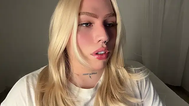 Snapshot of IsabellaFigueredo__ chatting on 3, 3, 2026 IsabellaFigueredo online show from 3, 3, 2026