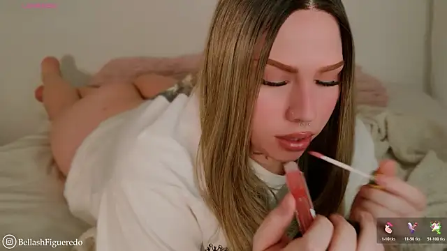 Snapshot of IsabellaFigueredo__ chatting on 6, 3, 2026 IsabellaFigueredo online show from 6, 3, 2026