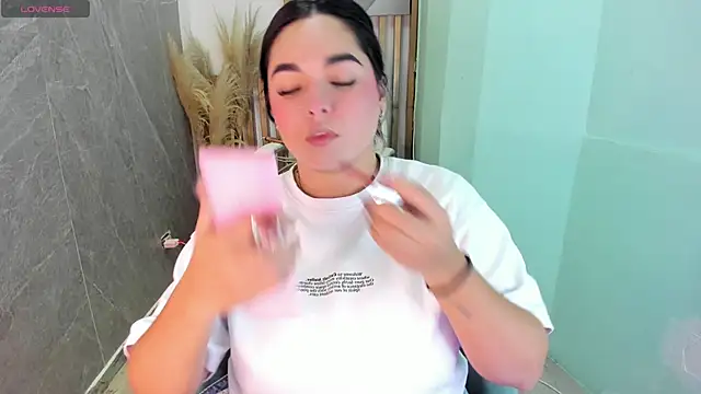 CelesteBrucee online show from 18, 4, 2026