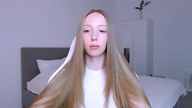 Luna insniity online show from 11, 11, 2025