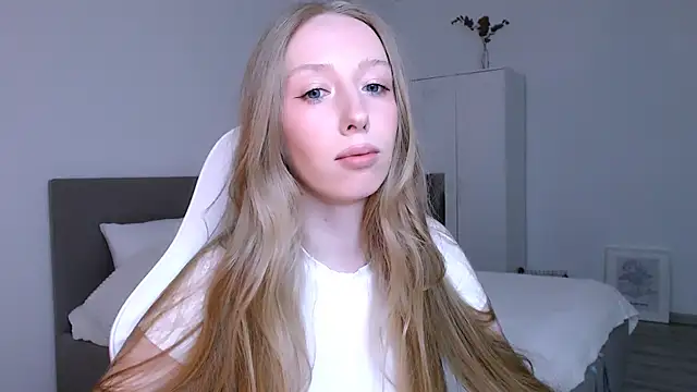 Luna insniity online show from 8, 1, 2026