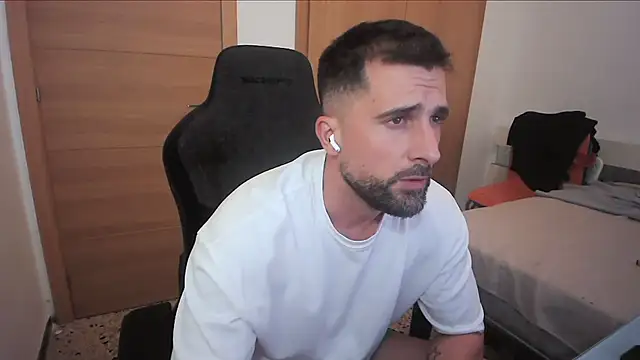 Snapshot of alex877x chatting on 11, 10, 2025 alex877x online show from 11, 10, 2025