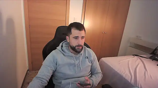 Snapshot of alex877x chatting on 28, 11, 2025 alex877x online show from 28, 11, 2025