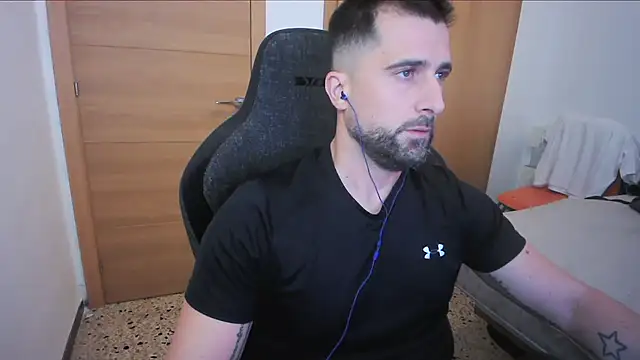 Snapshot of alex877x chatting on 11, 10, 2025 alex877x online show from 11, 10, 2025