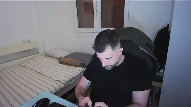 Snapshot of alex877x chatting on 1, 5, 2026 alex877x online show from 1, 5, 2026