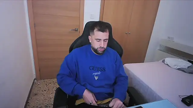 Snapshot of alex877x chatting on 16, 11, 2025 alex877x online show from 16, 11, 2025