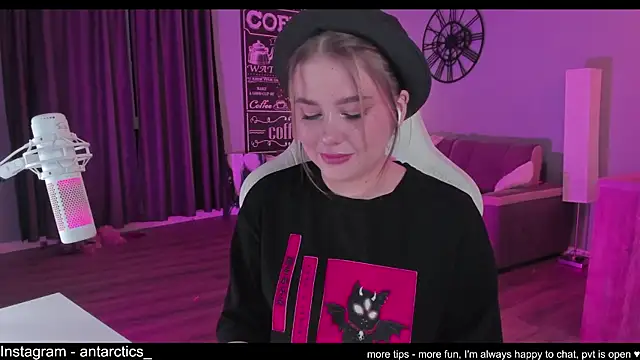 lil barbie girl online show from 28, 2, 2025