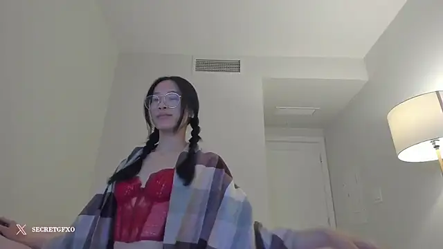 Snapshot of secretgirlfriendxo chatting on 2, 12, 2024 secretgirlfriendxo online show from 2, 12, 2024