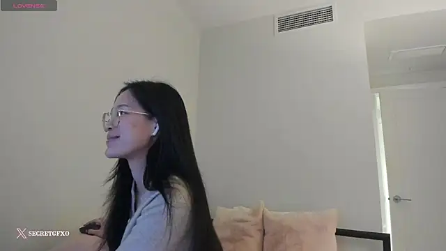 Snapshot of secretgirlfriendxo chatting on 2, 2, 2025 secretgirlfriendxo online show from 2, 2, 2025