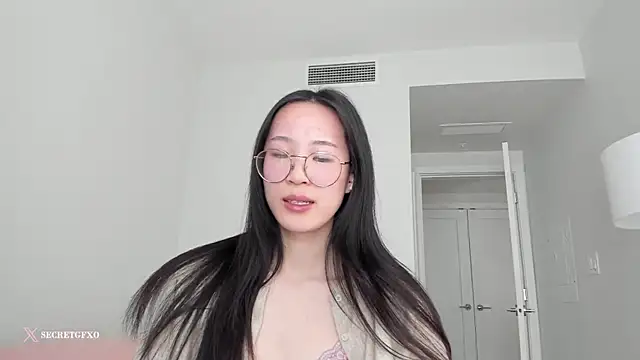 Snapshot of secretgirlfriendxo chatting on 5, 3, 2025 secretgirlfriendxo online show from 5, 3, 2025