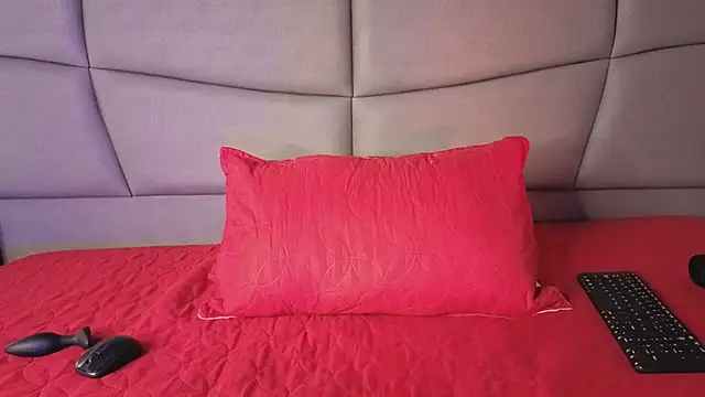 IbethMoon online show from 7, 11, 2025