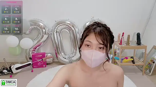 Snapshot of SUZU_ chatting on 19, 6, 2026 SUZU online show from 19, 6, 2026