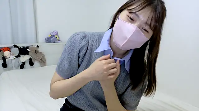 Snapshot of SUZU_ chatting on 25, 4, 2026 SUZU online show from 25, 4, 2026