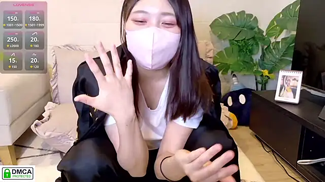 Snapshot of SUZU_ chatting on 12, 5, 2026 SUZU online show from 12, 5, 2026