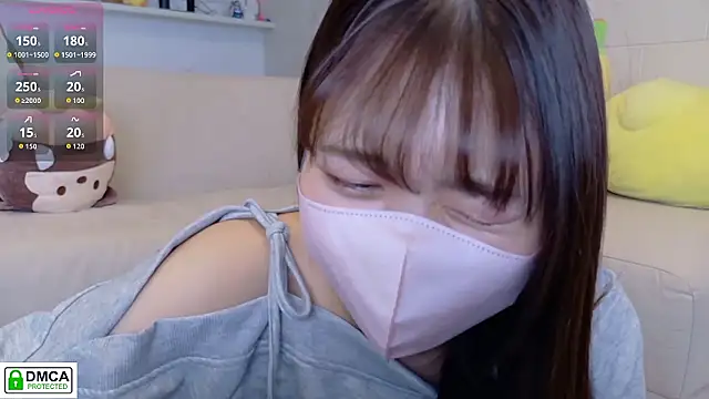 Snapshot of SUZU_ chatting on 25, 4, 2026 SUZU online show from 25, 4, 2026