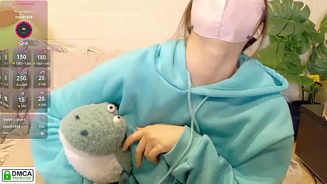Snapshot of SUZU_ chatting on 5, 5, 2026 SUZU online show from 5, 5, 2026