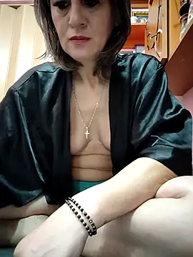 Snapshot of naughtymilfT chatting on 10, 11, 2025 naughtymilfT online show from 10, 11, 2025