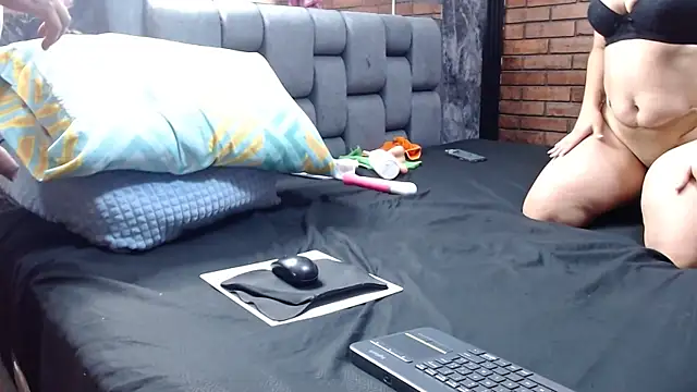 Couple Gold69 online show from 19, 4, 2026