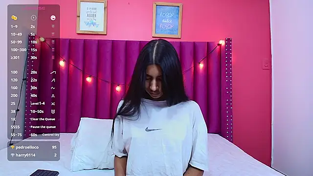 Snapshot of littlee_emilyy_ chatting on 28, 1, 2025 littlee emilyy online show from 28, 1, 2025