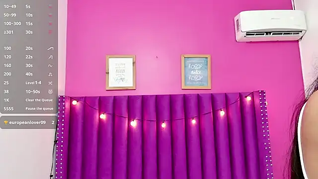 Snapshot of littlee_emilyy_ chatting on 22, 2, 2025 littlee emilyy online show from 22, 2, 2025