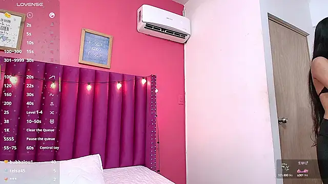 Snapshot of littlee_emilyy_ chatting on 12, 2, 2025 littlee emilyy online show from 12, 2, 2025