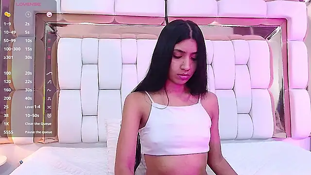 Snapshot of littlee_emilyy_ chatting on 27, 2, 2025 littlee emilyy online show from 27, 2, 2025