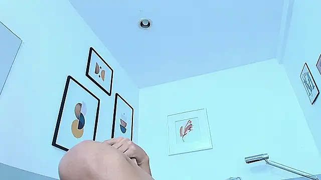 Snapshot of littlee_emilyy_ chatting on 24, 12, 2024 littlee emilyy online show from 24, 12, 2024