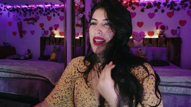 Snapshot of azahar__ziiz chatting on 26, 4, 2026 azahar ziiz online show from 26, 4, 2026