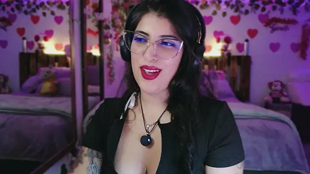 Snapshot of azahar__ziiz chatting on 21, 5, 2026 azahar ziiz online show from 21, 5, 2026