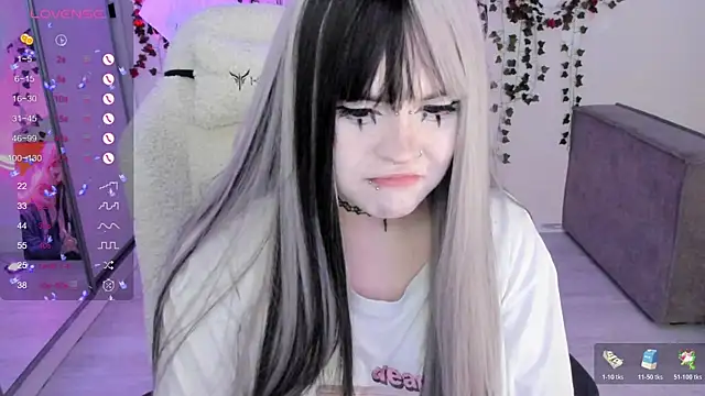 SelenaCute online show from 3, 11, 2025