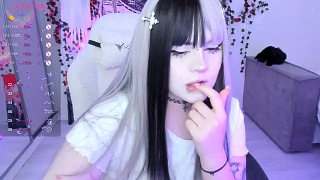 SelenaCute online show from 15, 11, 2025