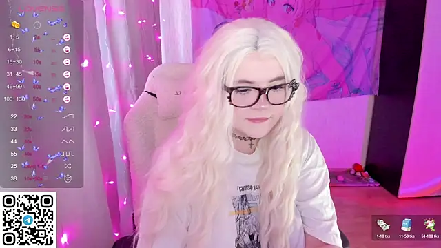 Snapshot of SelenaCute chatting on 27, 4, 2026 SelenaCute online show from 27, 4, 2026
