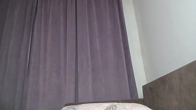 LadyMilfxxx online show from 15, 2, 2026