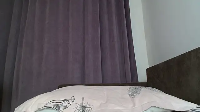 Snapshot of LadyMilfxxx chatting on 11, 10, 2025 LadyMilfxxx online show from 11, 10, 2025