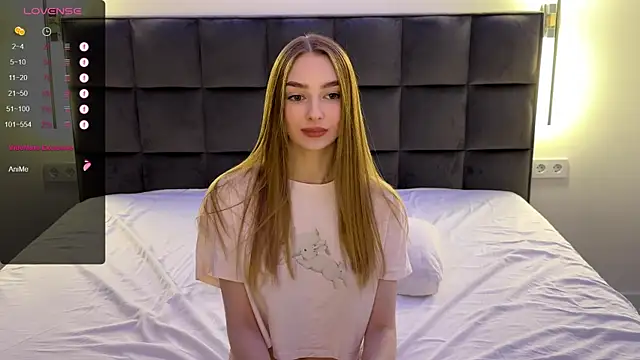 Snapshot of NotElis chatting on 10, 3, 2025 NotElis online show from 10, 3, 2025