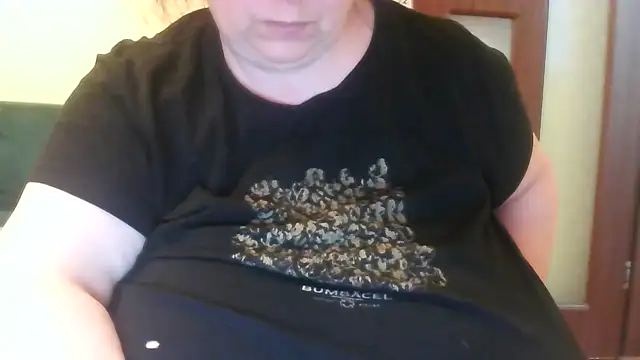 Nataliesbestjuggs online show from 15, 3, 2026