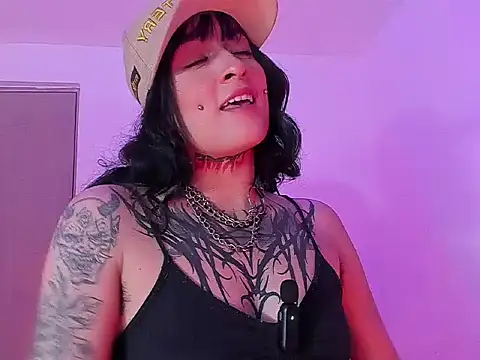 sarah benjjaminn online show from 19, 5, 2026