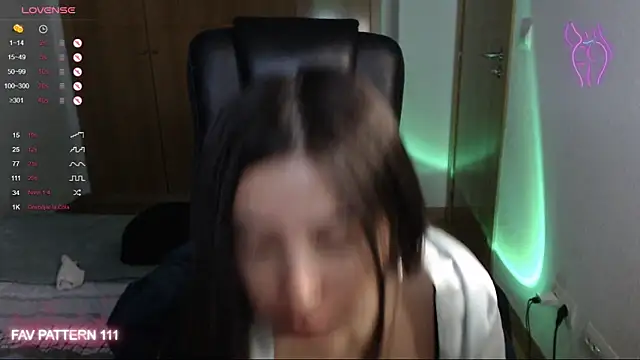 AnnaQueen online show from 18, 1, 2025