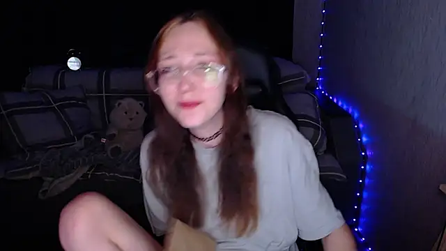 AmeliaKamishiro online show from 15, 10, 2025