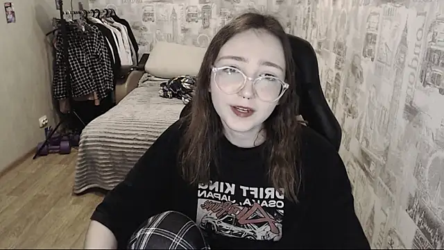 AmeliaKamishiro online show from 6, 12, 2024