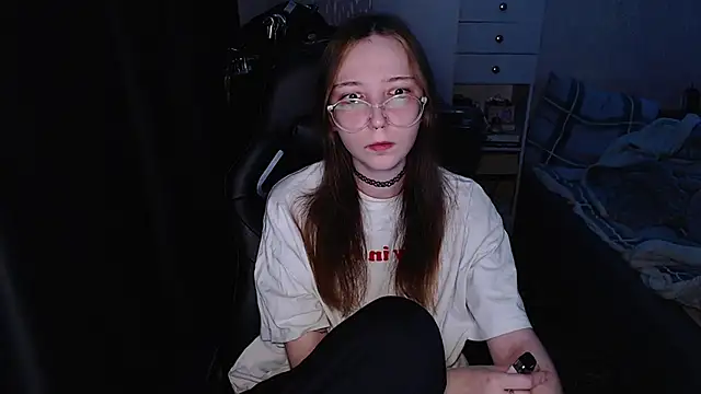 AmeliaKamishiro online show from 28, 11, 2025