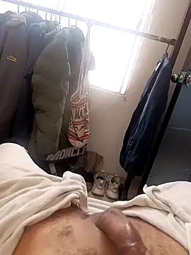 cachorro0527 online show from 27, 2, 2026