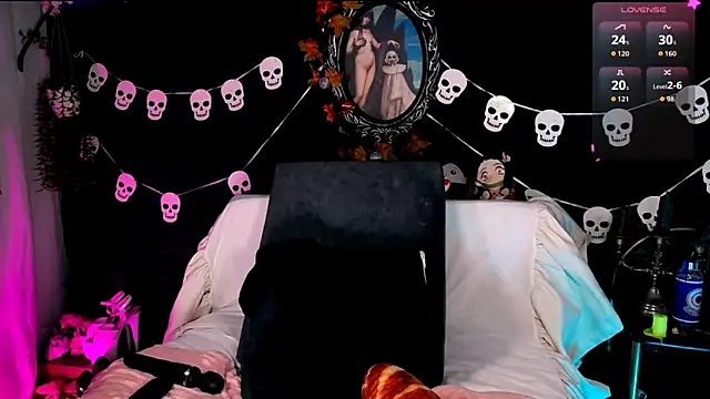 kitty roxy online show from 18, 11, 2025