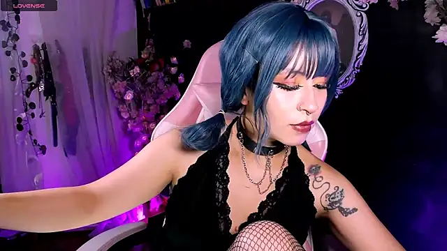 kitty roxy online show from 17, 3, 2026