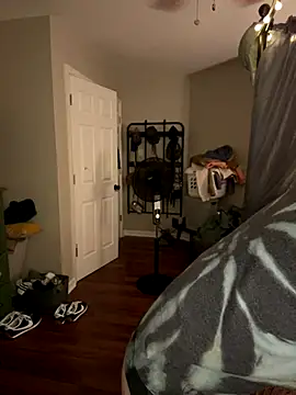 Snapshot of MnM4ever chatting on 1, 12, 2025 MnM4ever online show from 1, 12, 2025