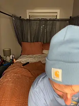 Snapshot of MnM4ever chatting on 12, 11, 2025 MnM4ever online show from 12, 11, 2025