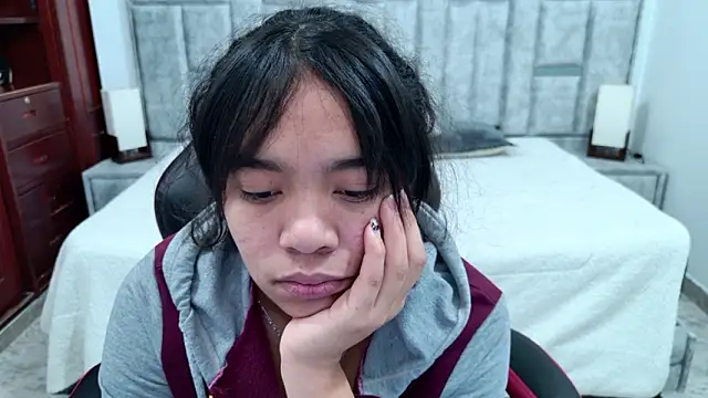 laureentt  online show from 13, 3, 2026