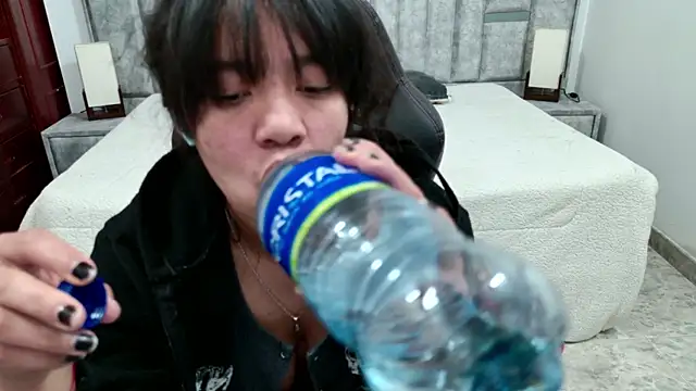 laureentt  online show from 27, 3, 2026