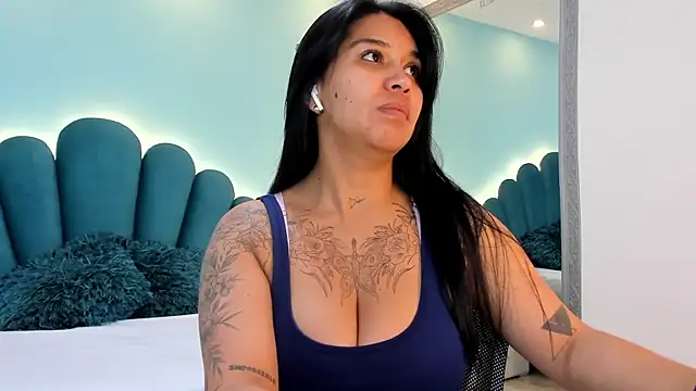 sharlott18 online show from 4, 2, 2026